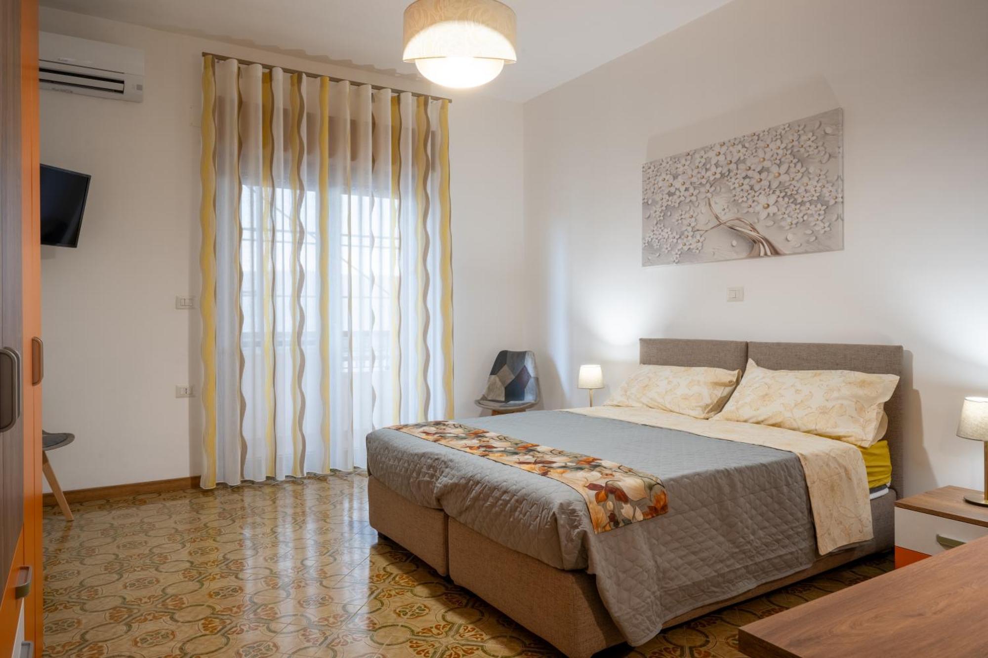B&B Benvenuti Al Centro Caserta Eksteriør bilde