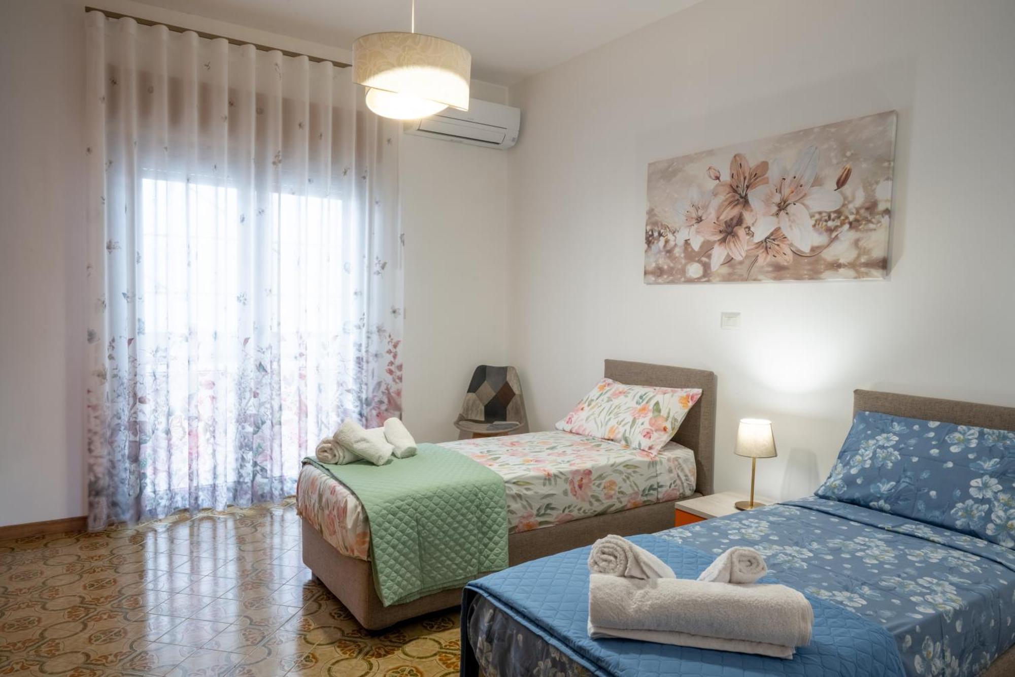 B&B Benvenuti Al Centro Caserta Eksteriør bilde