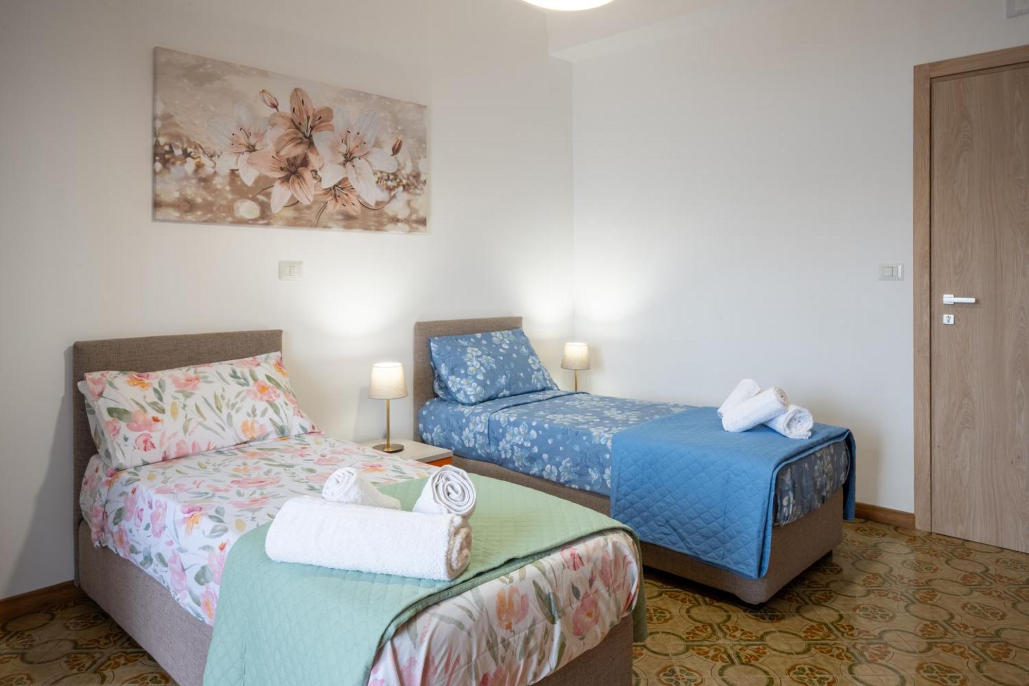 B&B Benvenuti Al Centro Caserta Eksteriør bilde